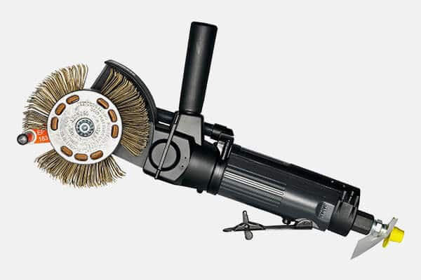 The Bristle Blaster® is a specially designed rotary bristle tool that both removes corrosion and generates an anchor profile.

Bristle Blaster® Pneumatic is ATEX-approved